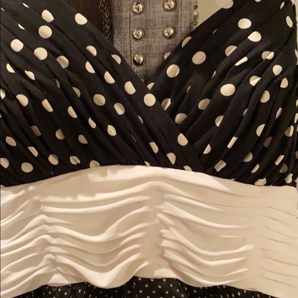Polka dot halter dress - Picture 8 of 16
